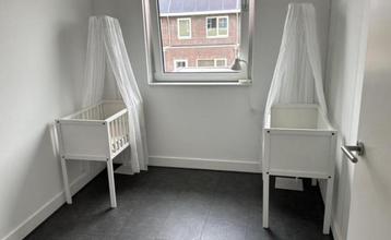 (Tweeling) baby ledikantjes te koop beschikbaar voor biedingen