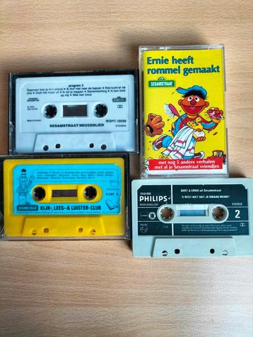 Diverse cassettebandjes voor kinderen o.a. Sesamstraat  beschikbaar voor biedingen