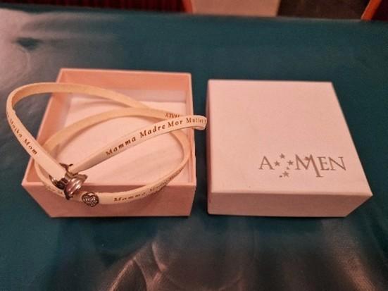 Wit lederen Amen - armband – nieuw in doos, Sieraden, Tassen en Uiterlijk, Armbanden, Nieuw, Leer, Wit, Ophalen of Verzenden