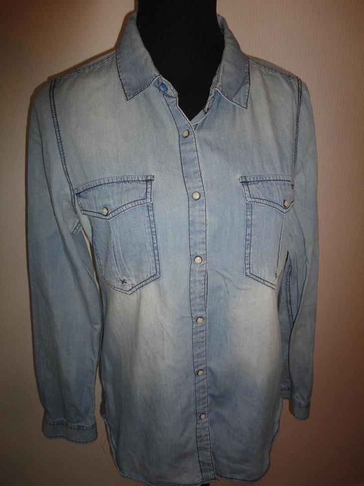 anti bleu maat L valt LS m oksel tot oksel 50 cm, Kleding | Dames, Blouses en Tunieken, Zo goed als nieuw, Maat 38/40 (M), Blauw