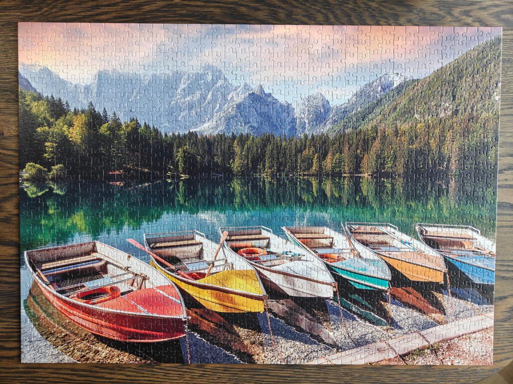 Puzzel van 1000 stukjes - Boten aan het meer, Ophalen of Verzenden, 500 t/m 1500 stukjes, Zo goed als nieuw, Legpuzzel