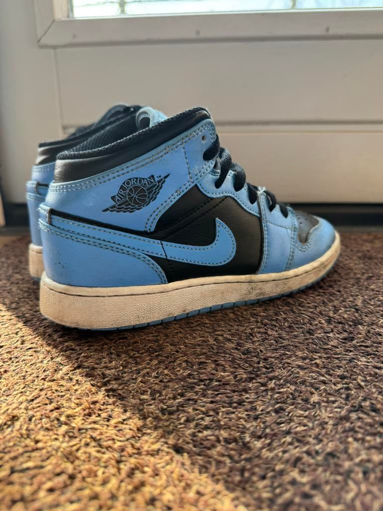 Nike air jordan baby blue maat 36,5, Ophalen of Verzenden, Gebruikt, Jongen of Meisje, Sportschoenen