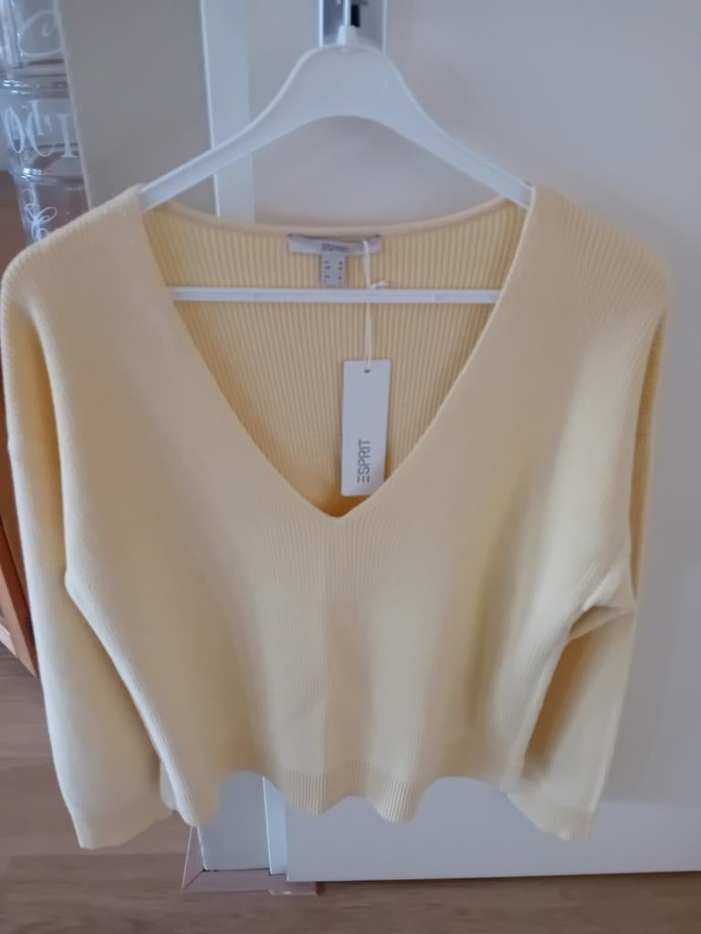 Nieuwe zacht-gele zomerfruit Esprit mtM, Maat 38/40 (M), Geel, Nieuw, Ophalen of Verzenden