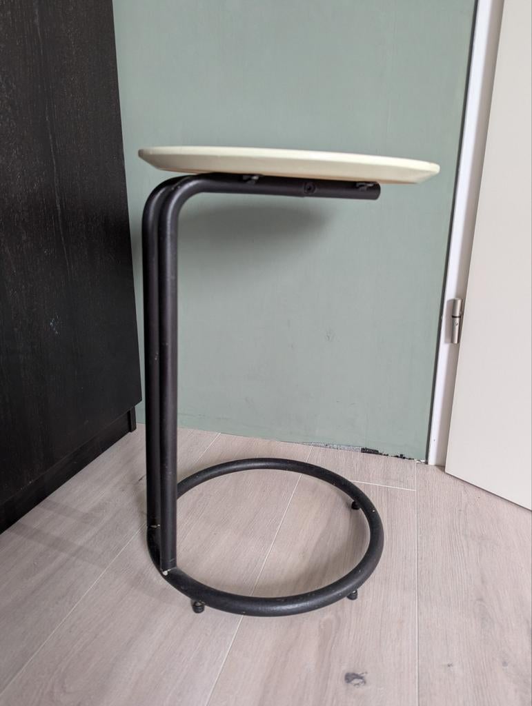 Artek Side Table 606, Ophalen, Rechthoekig, Minder dan 55 cm, 60 cm of meer