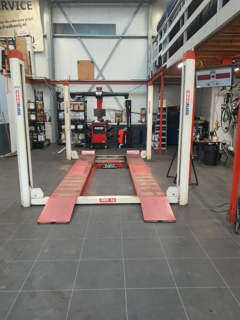 Koni Stertil ST4040 4 koloms hefbrug 4000KG bj 2012, Ophalen