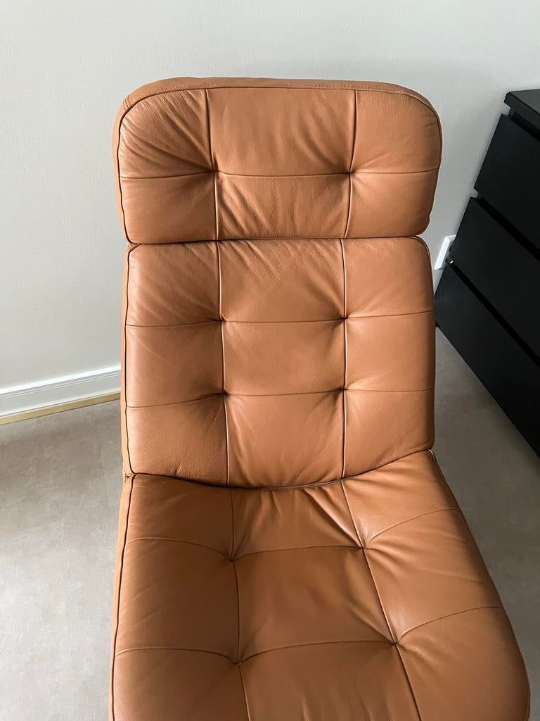 Leren draaifauteuil met voetenbank - goudbruin, Huis en Inrichting, Ophalen of Verzenden, Zo goed als nieuw, Leer, 75 tot 100 cm