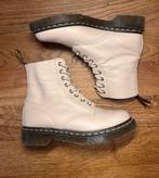 Zachtleren Dr. Martens beige laarzen, Beige, Lage of Enkellaarzen, Ophalen of Verzenden, Zo goed als nieuw