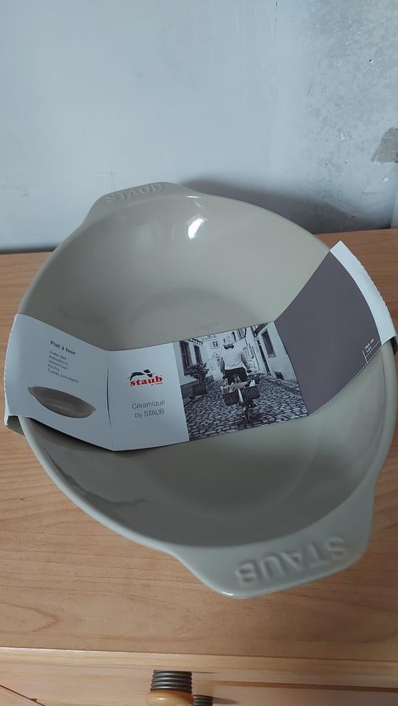 Nieuwe Staub ovenschaal, Ophalen, Keramiek, Nieuw, Schaal of Schalen