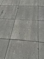 Lichtgrijze gevlamde betontegels 60x60x5 cm, Tuin en Terras, Ophalen, Zo goed als nieuw, 10 m² of meer, Beton