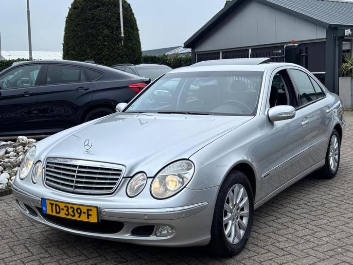 Mercedes-Benz E-Klasse 240 V6 Elegance Sedan 2002 Youngtimer, Auto's, Mercedes-Benz, Bedrijf, Te koop, E-Klasse, ABS, Airbags