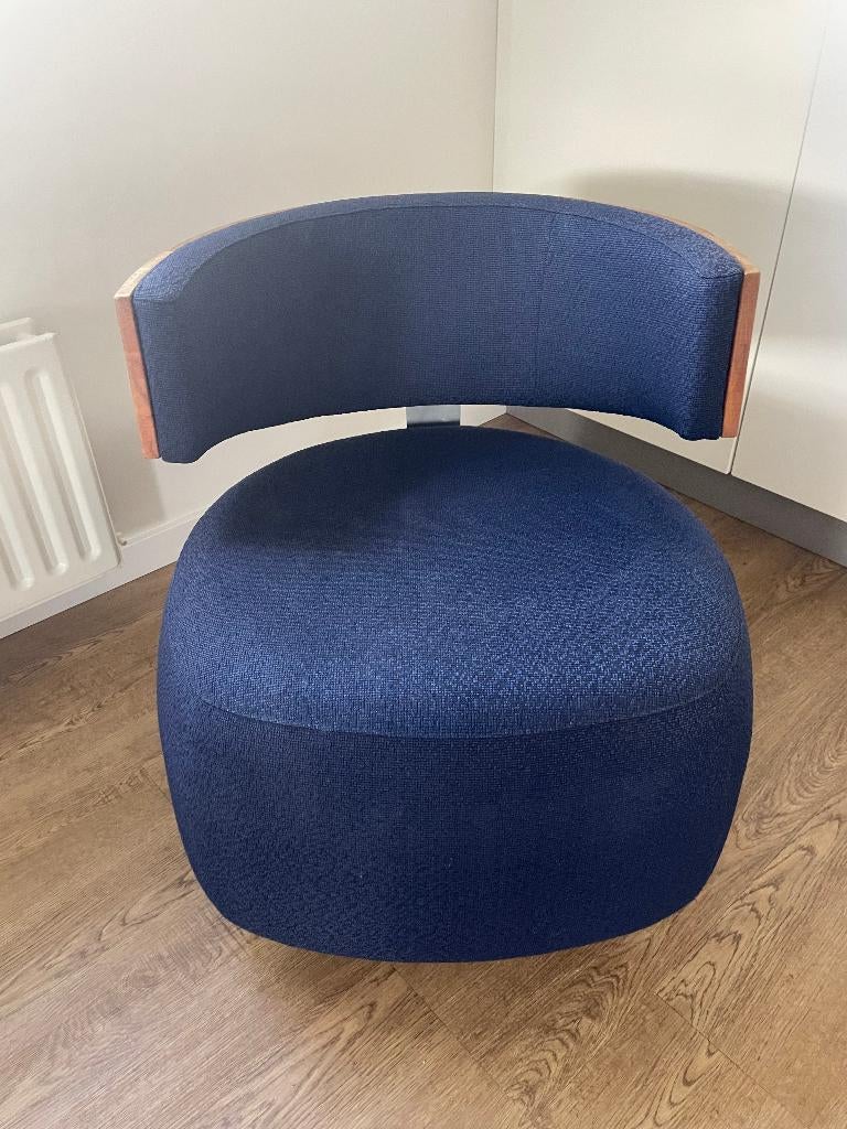 Zitstoel / Designfauteuil, Huis en Inrichting, Fauteuils, Ophalen, Minder dan 75 cm, Zo goed als nieuw, Stof
