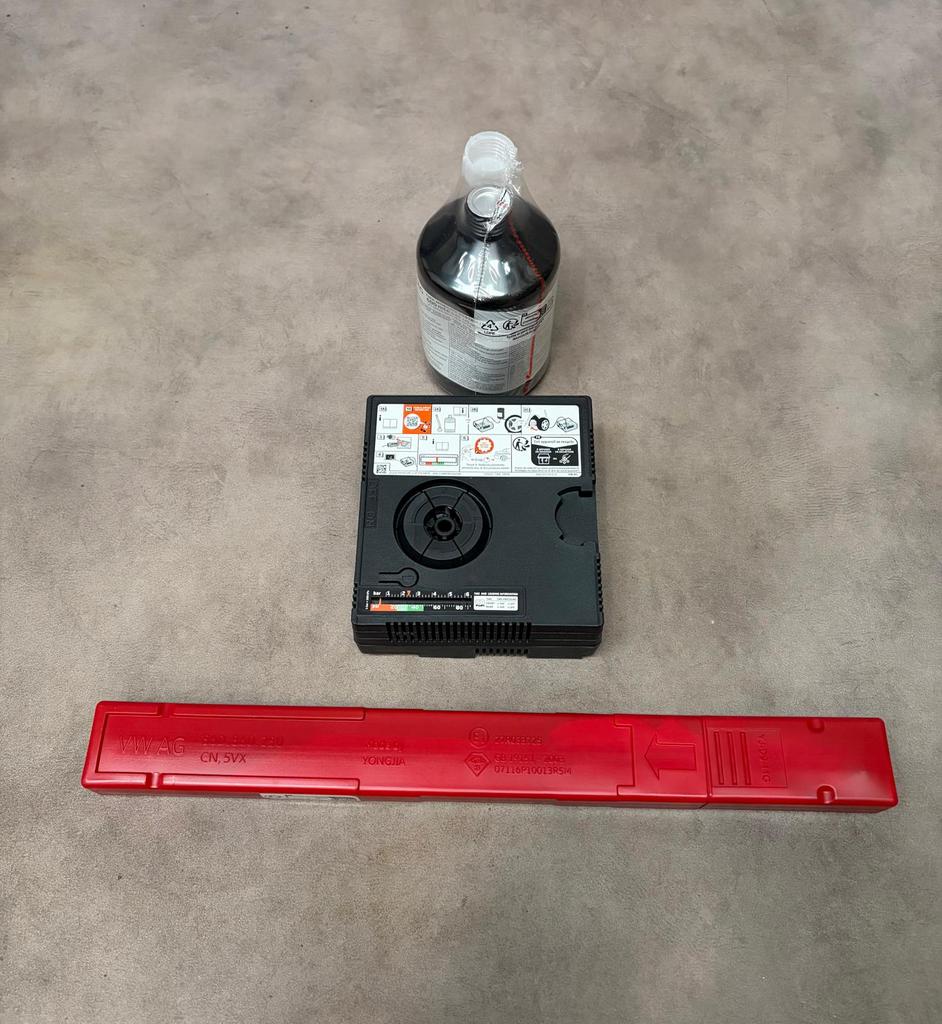 Volkswagen noodset compressor + bandenvloeistof Golf Tiguan, Ophalen of Verzenden, Nieuw, Volkswagen