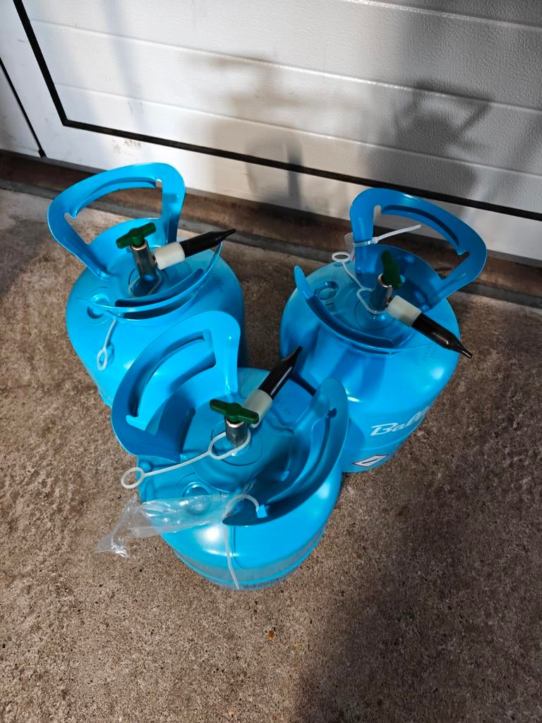 Helium tankjes voor ballonnen (3 stuks), Hobby en Vrije tijd, Feestartikelen, Ophalen, Zo goed als nieuw, Feestartikel, Verjaardag