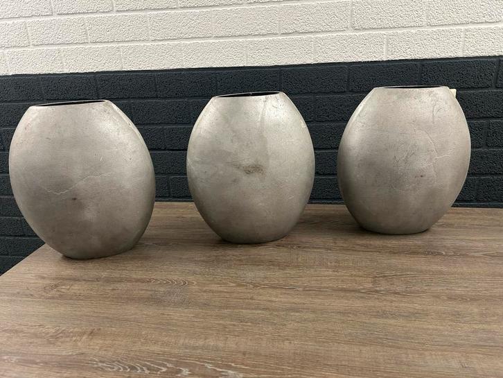 Set van 3 aluminium vazen - Modern design, Huis en Inrichting, Woonaccessoires | Vazen, Gebruikt, Overige kleuren, Minder dan 50 cm