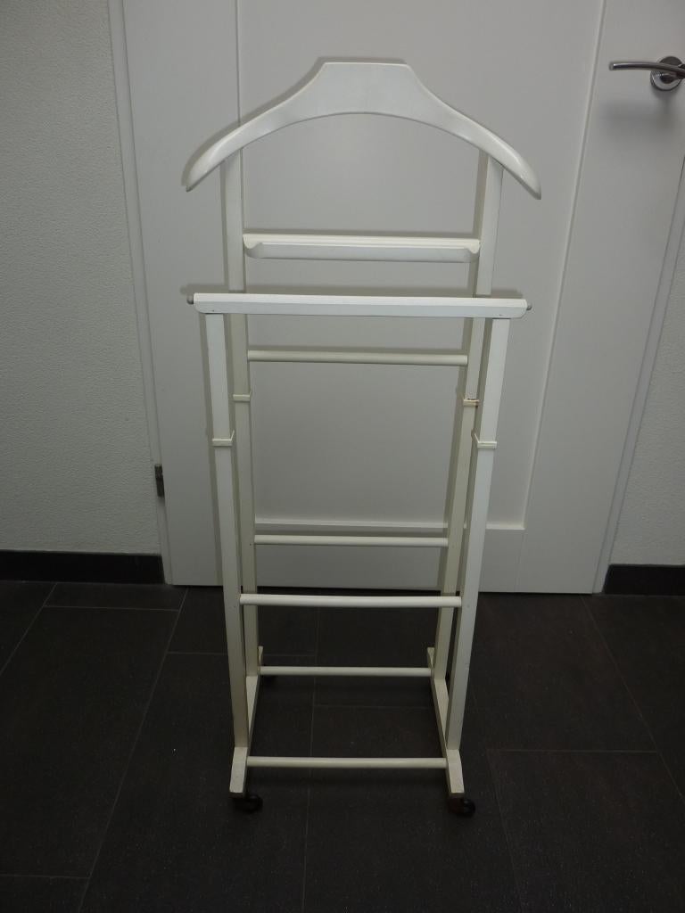 Dressboy, ouder model. Wit., Ophalen, Met wielen, Gebruikt