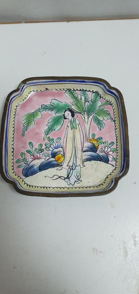 Chinees  emaille schoteltje, Antiek en Kunst, Ophalen of Verzenden