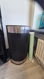 Zwarte wasmand met houten deksel, Huis en Inrichting, Woonaccessoires | Prullenbakken, Ophalen of Verzenden