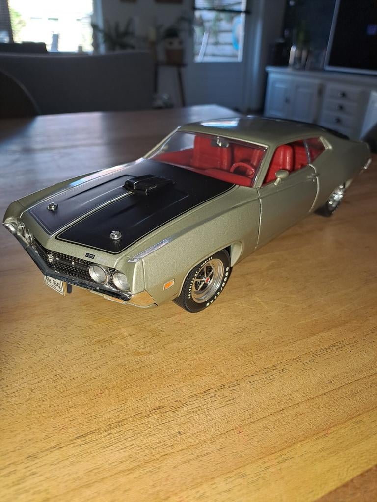 Ford Torino 1971 , Zilver, Hobby en Vrije tijd, Modelauto's | 1:18, Ophalen of Verzenden, Zo goed als nieuw, Auto, ERTL
