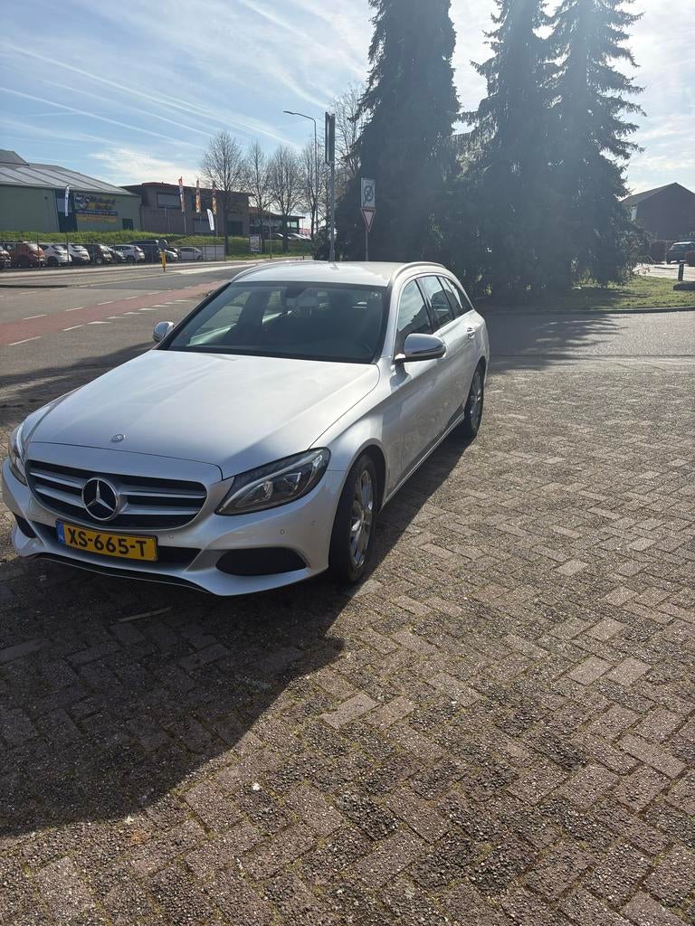Mercedes-Benz C-Klasse C180 D Estate 2019, Auto's, Mercedes-Benz, Achterwielaandrijving, 4 cilinders, Leder en Stof, 23 km/l