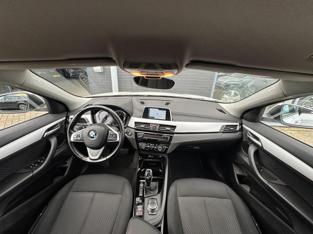 BMW X2 SDrive18i High Executive/XENON/NAVI/AUTOMAAT/NETTE ST, Auto's, Gebruikt, Euro 6, Wit, 3 cilinders
