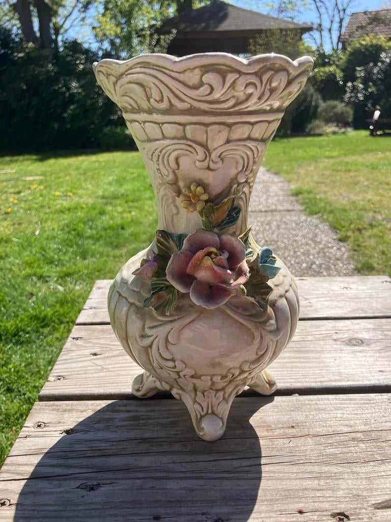 Antieke Bassano Vaas met Bloemen - Handgemaakt Keramiek, Antiek en Kunst, Ophalen of Verzenden