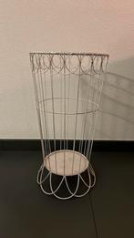 Wit metalen paraplubak, Ophalen, Gebruikt