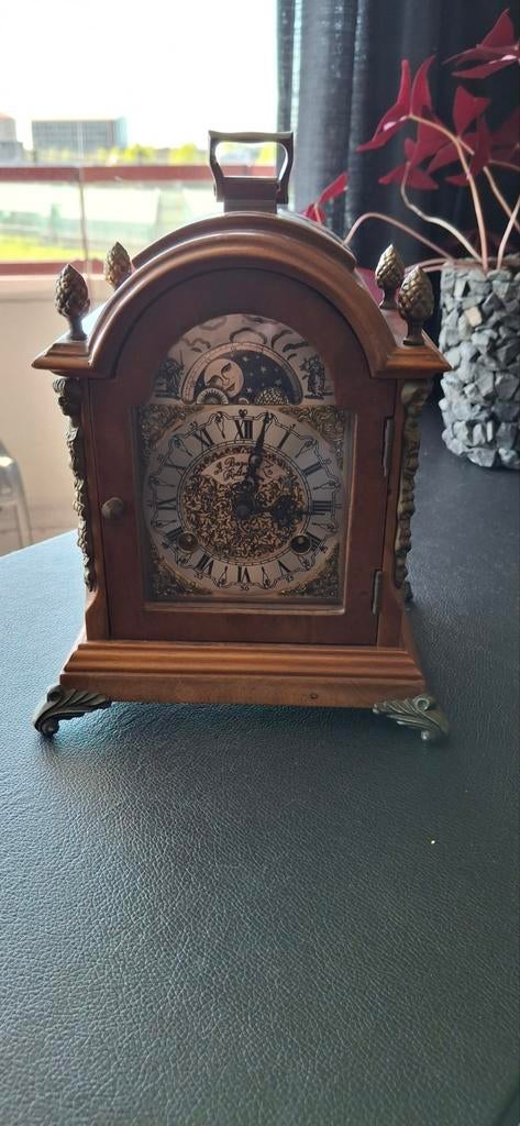 Antieke tafelklok met sleutelopwinding, Ophalen of Verzenden