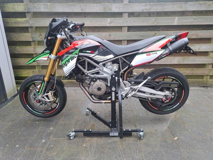 Aprilia Dorsoduro 750 SMV, Motoren, Motoren | Aprilia, Particulier, meer dan 35 kW, 2 cilinders, Sportuitlaat, Ophalen