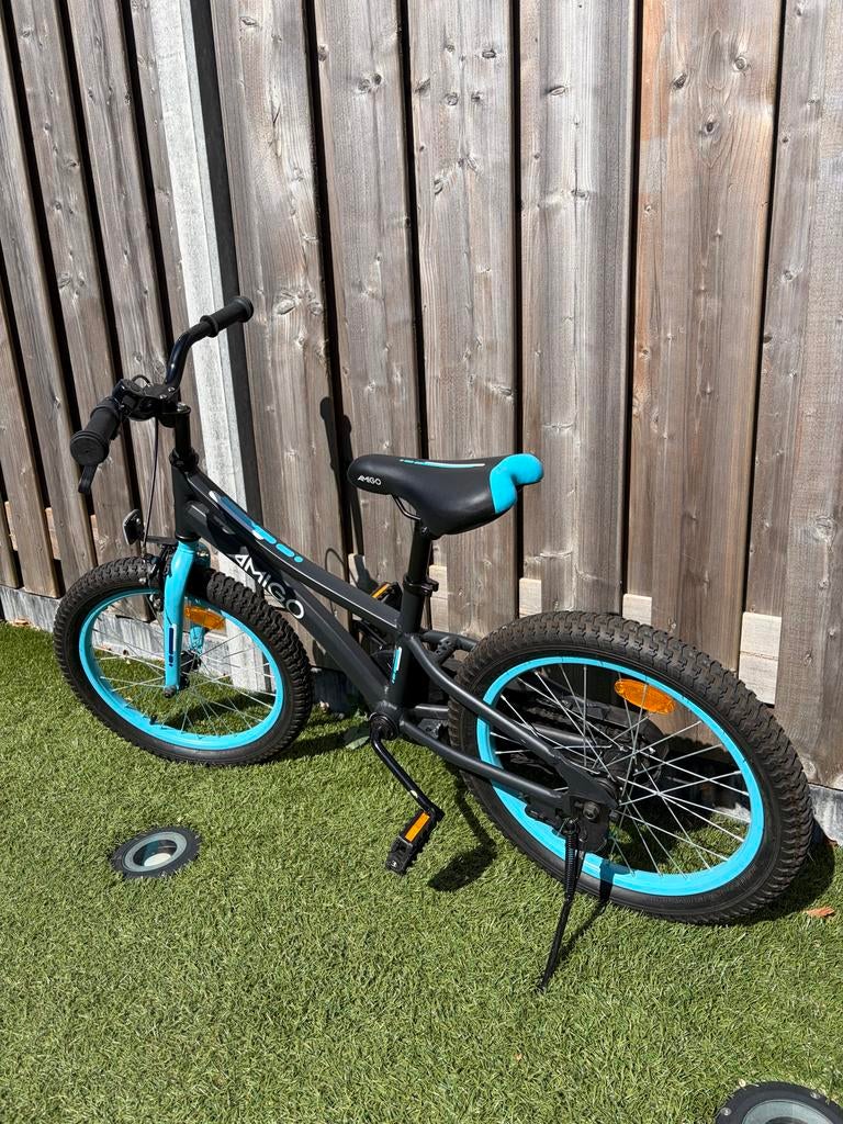 Amigo Kinderfiets 18 inch - Zwart/Blauw, Fietsen en Brommers, Fietsen | Kinderfietsjes, Ophalen, Zo goed als nieuw, Terugtraprem