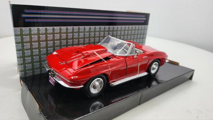 Chevrolet Corvette Cabriolet 1967 rood, Hobby en Vrije tijd, Modelauto's | 1:43, Nieuw, Auto, Overige merken, Ophalen of Verzenden