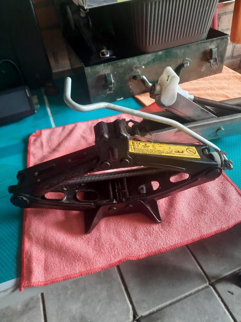 Gebruikte auto krik, Auto diversen, Krikken, Ophalen