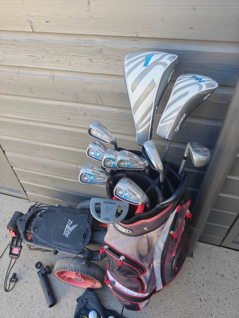 Complete MODERNE golfset dames + tas + 3 wiel trolley, Ophalen of Verzenden, Zo goed als nieuw, Set, Overige merken