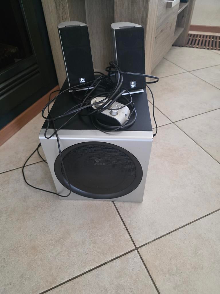 Logitech 2.1 speakerset met subwoofer, Audio, Tv en Foto, Luidsprekers, Overige merken, Gebruikt, Ophalen of Verzenden, Complete surroundset