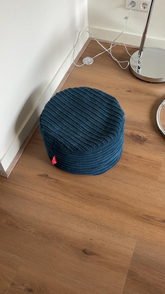 Big Bertha poef voetensteun/voetbankje, Ophalen, Zo goed als nieuw, Rond, Minder dan 50 cm