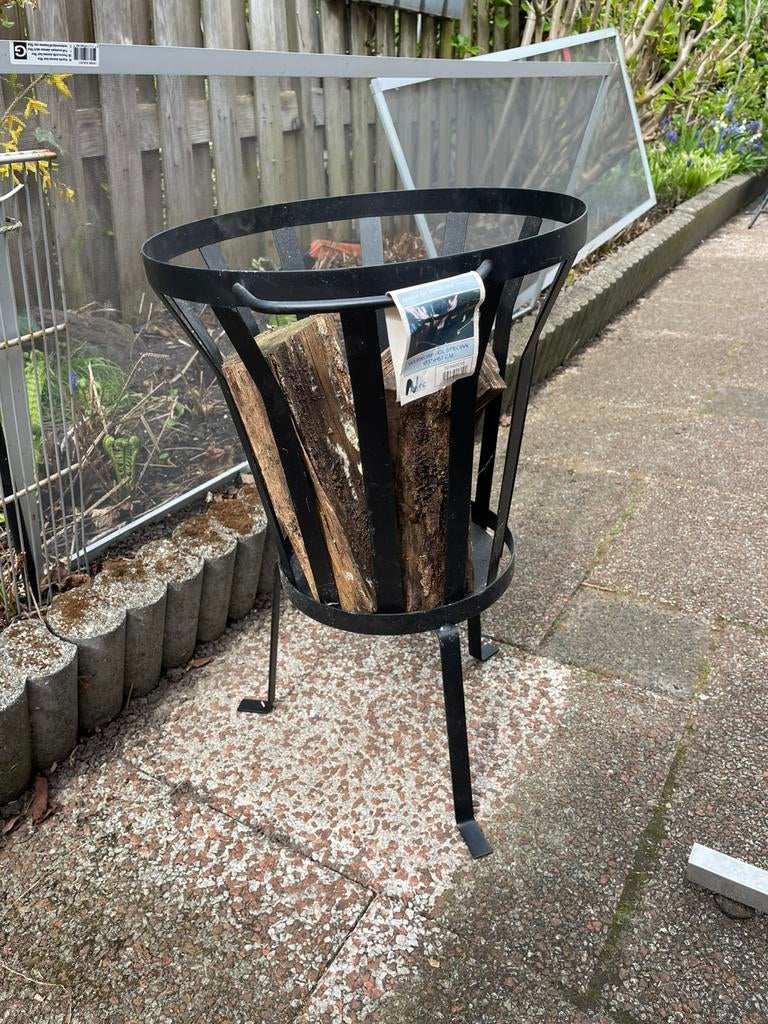 nieuwe vuurkorf met houdt, Ophalen of Verzenden, Zo goed als nieuw