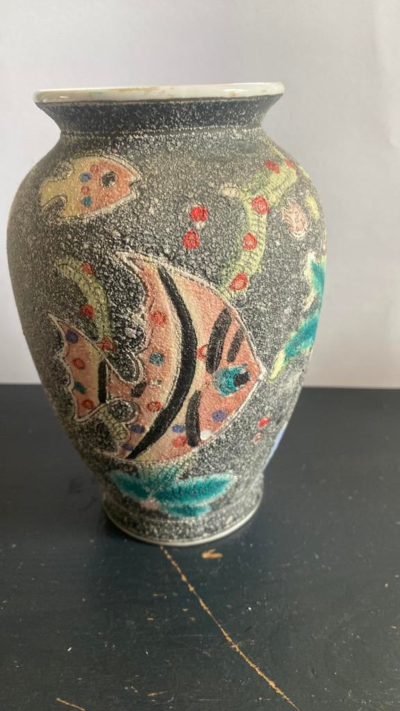 Lijkt chinees porselein ?? Hele aparte textuur geruwd, Antiek en Kunst, Ophalen of Verzenden