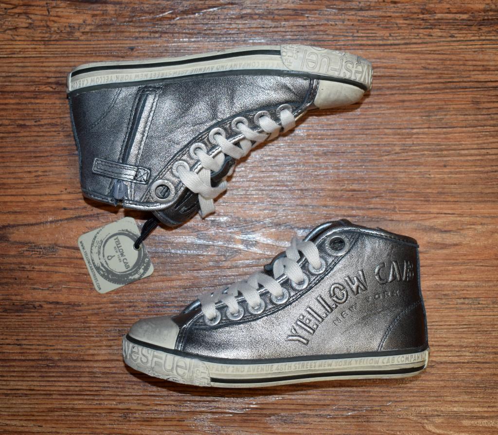 YELLOW CAB - volledig leren sneakers zilver - maat 29, Meisje, Schoenen, Nieuw, Ophalen of Verzenden