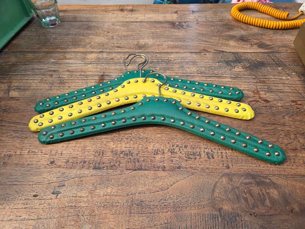 Vintage retro kleerhangers, kledinghangers, Verzamelen, Retro, Ophalen, Huis en Inrichting