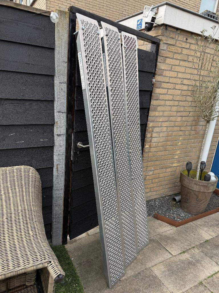 oprijplaten, Ophalen, Zo goed als nieuw