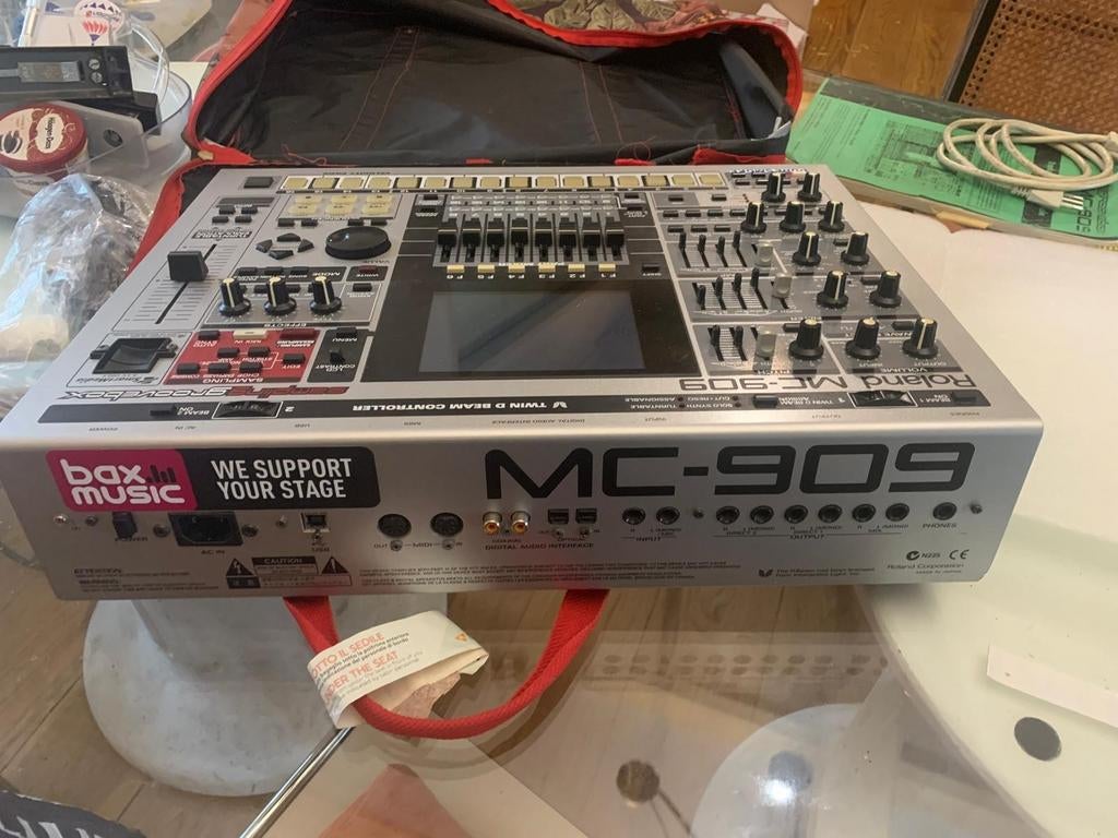 Roland MC-909 Groovebox, Ophalen of Verzenden