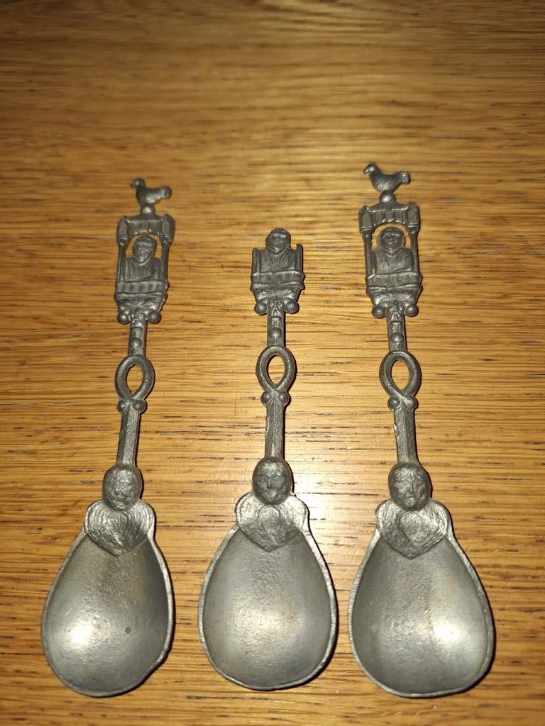 Set van 3 tinnen lepeltjes met figuurtjes, Ophalen of Verzenden