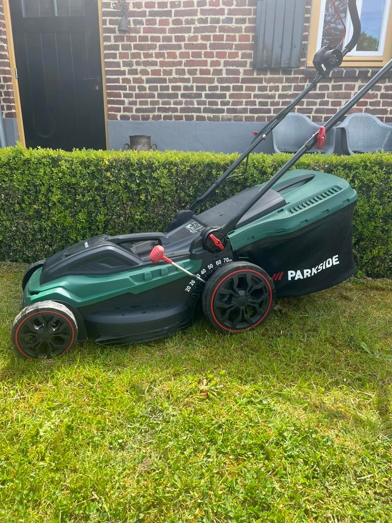 Parkside grasmaaier met Garantie, Tuin en Terras, Grasmaaiers, Ophalen, Cirkelmaaier, Elektrische grasmaaier, Zo goed als nieuw