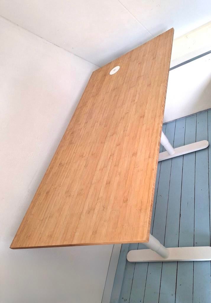 Zit-sta bureau, Huis en Inrichting, Bureaus, Ophalen of Verzenden, Zo goed als nieuw