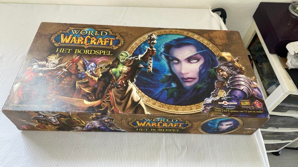 Great World warcraft het botdspel in great condition, Ophalen, Zo goed als nieuw
