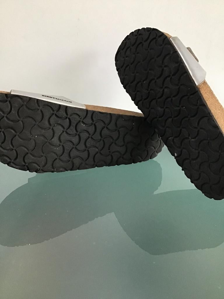 Birkenstock Madrid zilver 41 | slippers | Gratis verzenden, Kleding | Dames, Schoenen, Slippers, Overige kleuren, Verzenden, Zo goed als nieuw