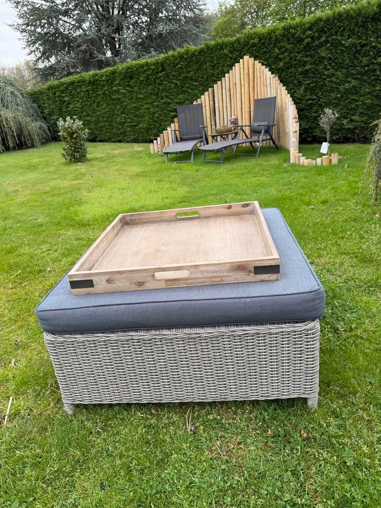 Vierkante poef met kussen en houten dienblad, Kunststof, Gebruikt, Vierkant, Ophalen of Verzenden