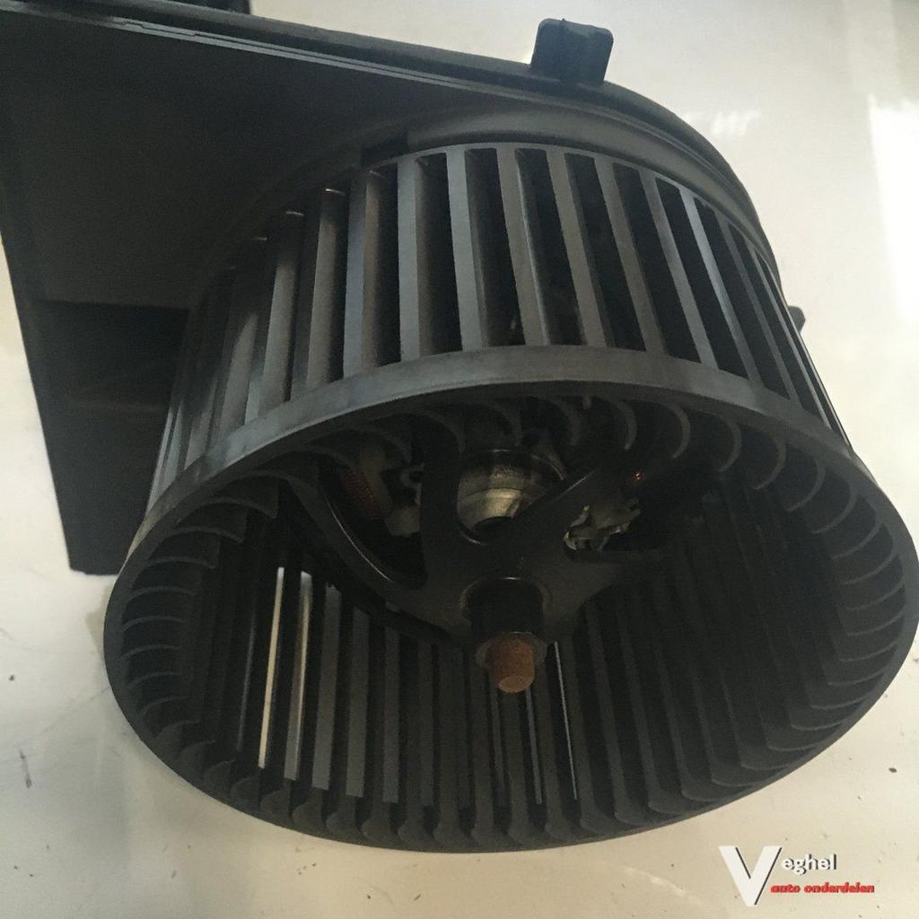 Vw Golf 4 2003  5drs 2.0 B Wagennr 2500056   Kachelmotor ( a