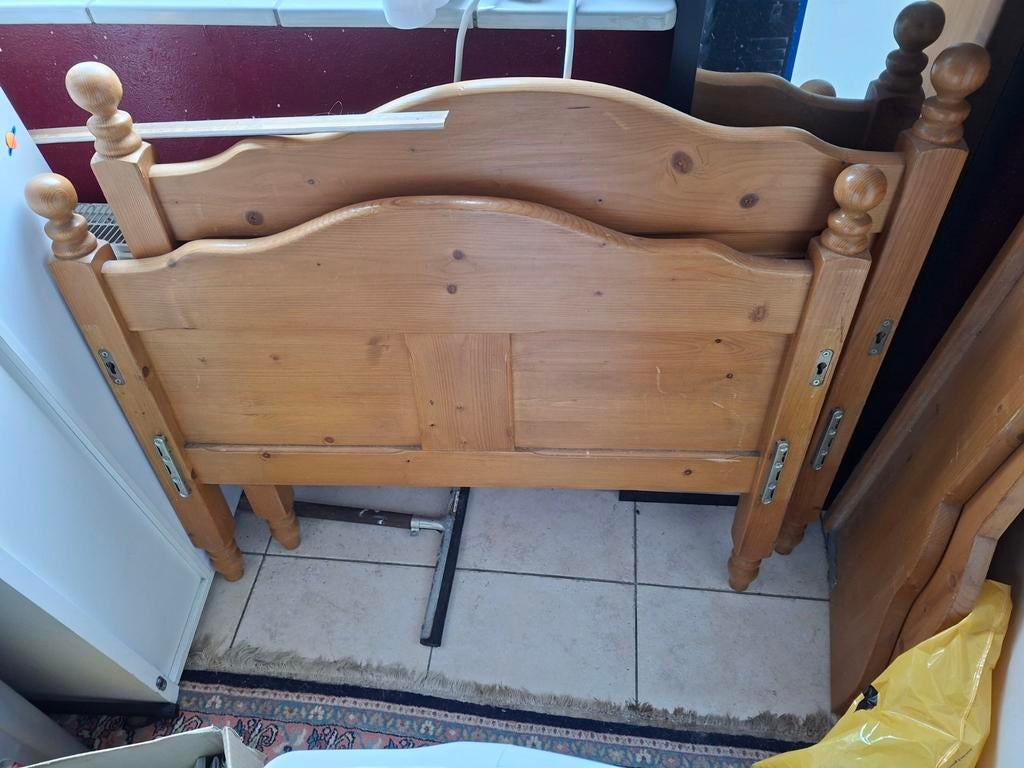 Grenen bed 90x200 - Goede staat, Huis en Inrichting, Ophalen, 90 cm, Eenpersoons, Bruin