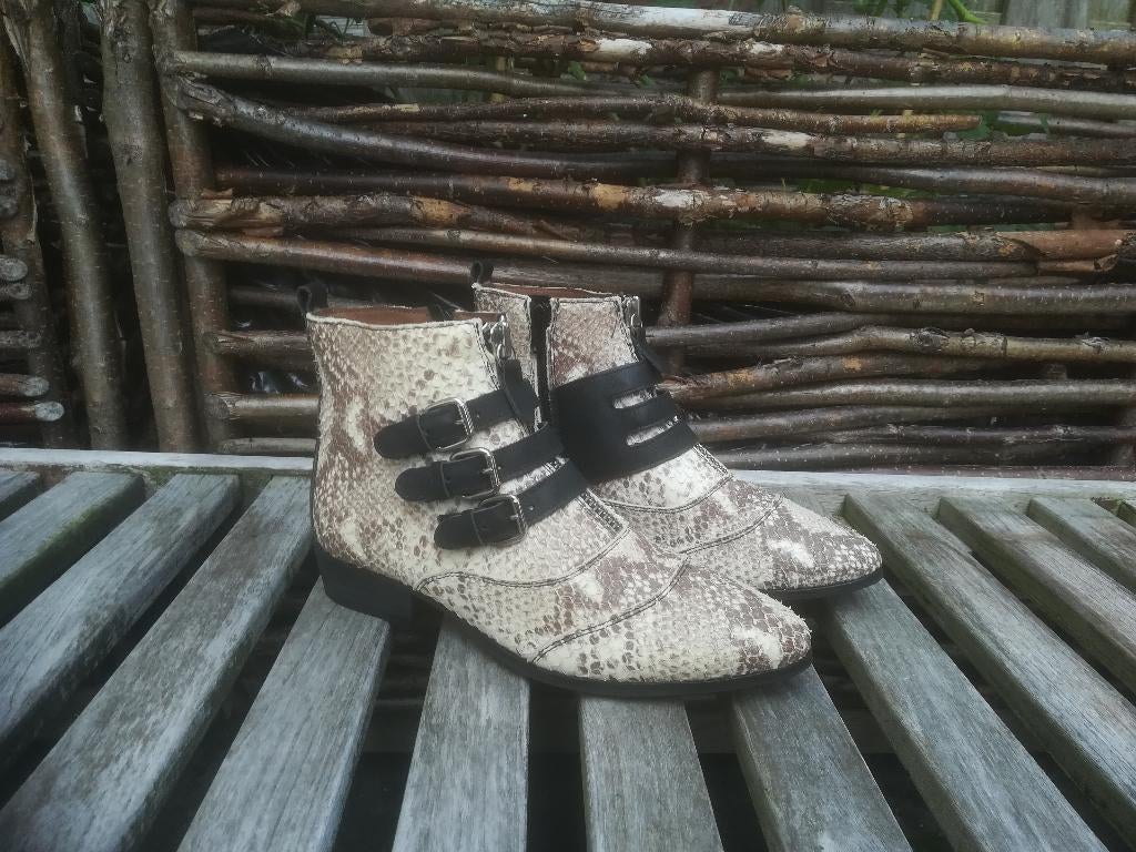 Nubikk Laarzen Leer Snake Beige maat 39, Kleding | Dames, Schoenen, Nubikk, Beige, Lage of Enkellaarzen, Ophalen of Verzenden