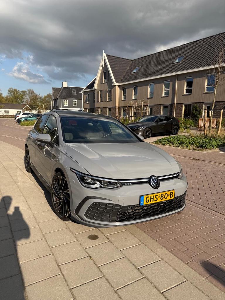 Volkswagen Golf 8 GTD PANO|IQ LIGHT|2021|, Auto's, Zwart, 4 cilinders, Diesel, 1600 kg